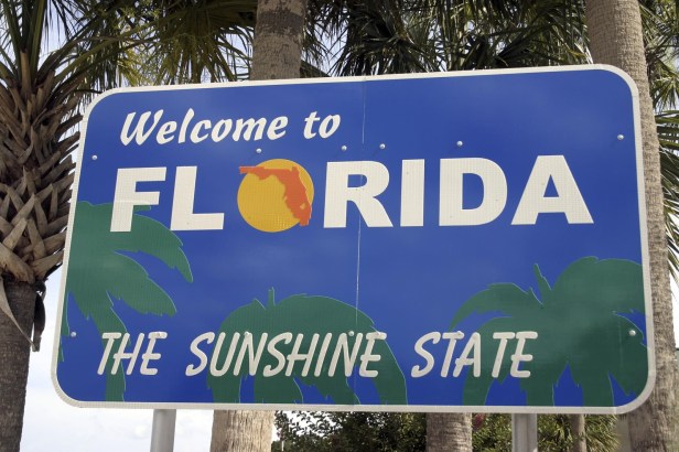 ac304-os-welcome-to-florida-sign-20140116