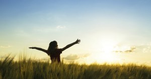 14956-girl-freedom-joy-worship-trending.1200w.tn