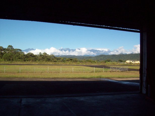 38194_1548419476195_4390733_n