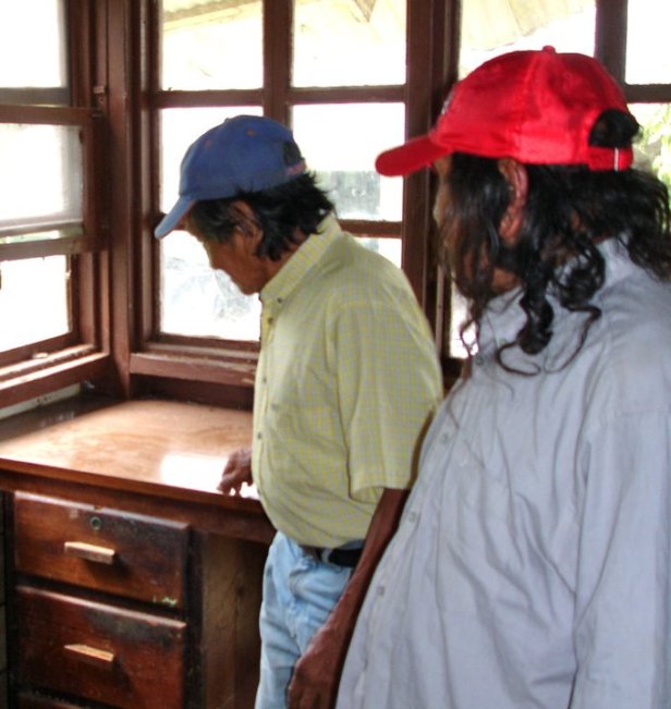 Mincayani - Radio Room